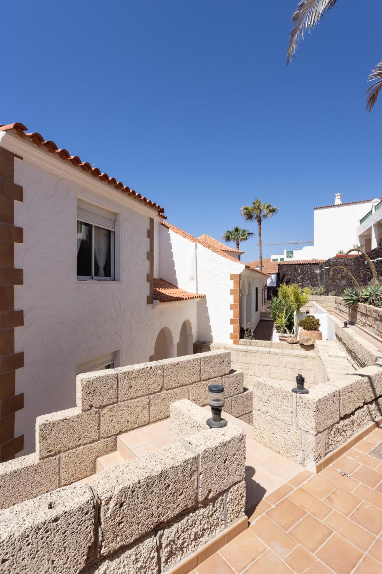 Casa Naranja - Heated Pool - Bbq - Terrace - Free Wifi - Child & Pet-Friendly - 3 Bedrooms - 6 People Poris de Abona Extérieur photo